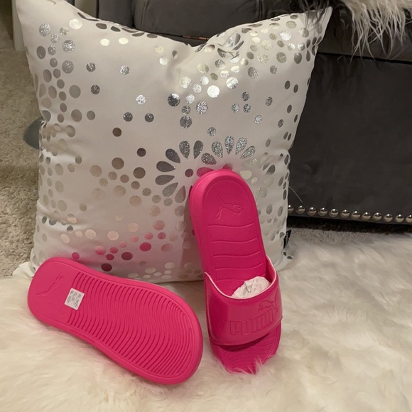 Puma hot pink slides - Picture 2 of 4
